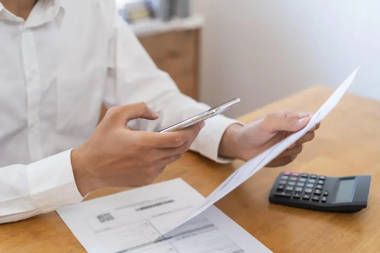 Pobieranie opłat za wynajem: Jak to robić bezpiecznie i zgodnie z prawem?