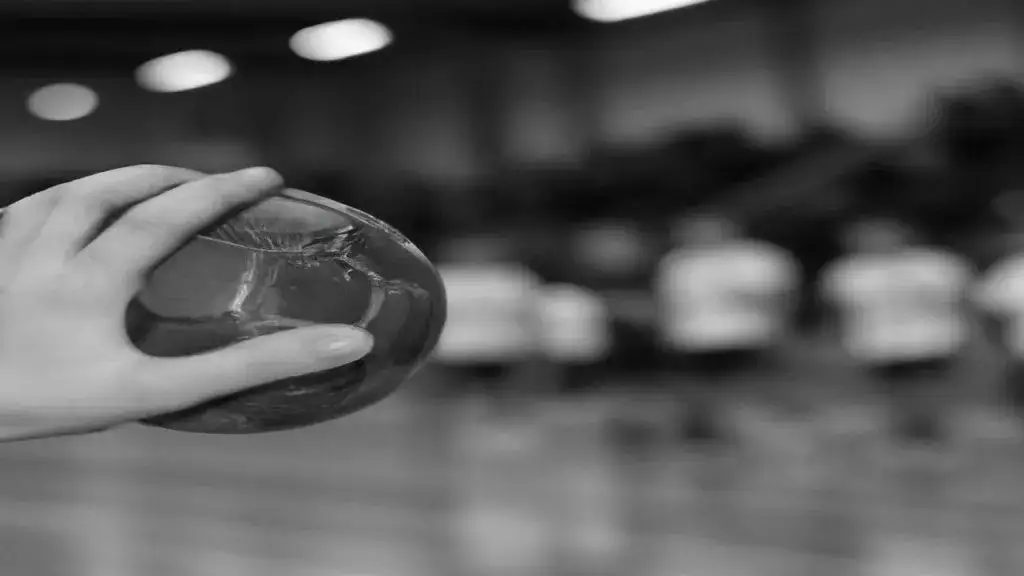 Ile kroków można zrobić w piłce ręcznej? Kluczowe zasady i porady dla graczy