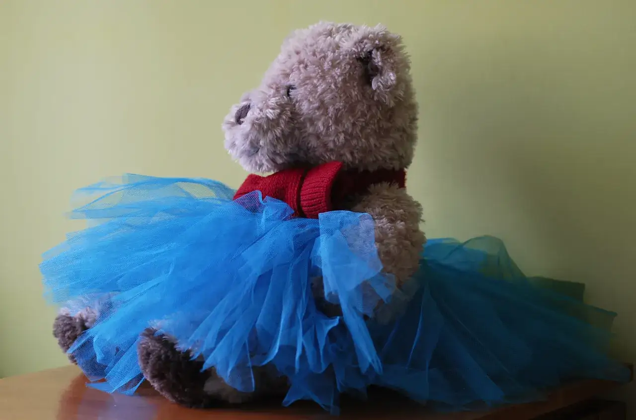 Uszyj spódnicę tiulową na gumce: Zjawiskowy efekt, proste szycie