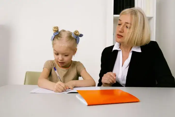 Kiedy nauczanie indywidualne w domu? Kluczowe informacje i kroki do podjęcia