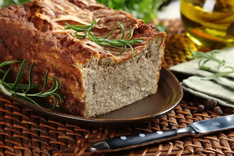 Jakie przyprawy do pasztetu z królika, aby zachować jego smak?