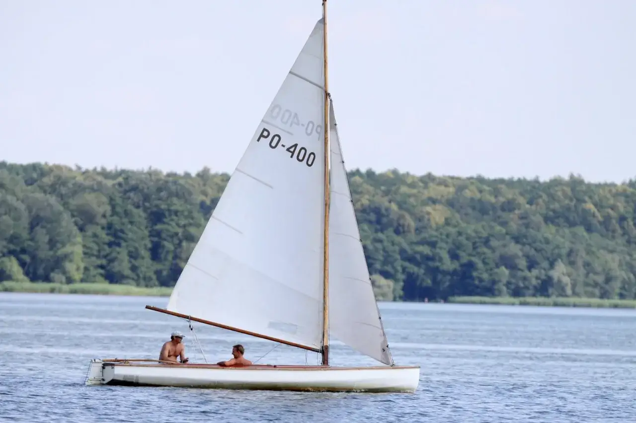Jezioro Kierskie – tajemnice, atrakcje i ekologiczne zmiany w wodach