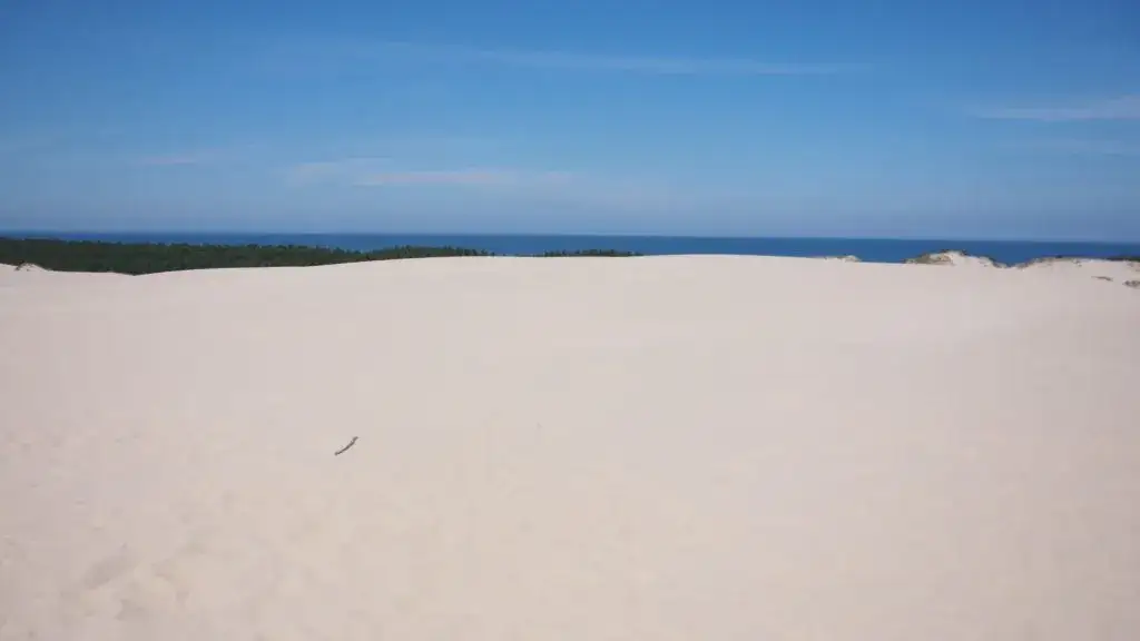 Jak dostać się na wydmy w Łebie - najlepsze sposoby i trasy dojazdu