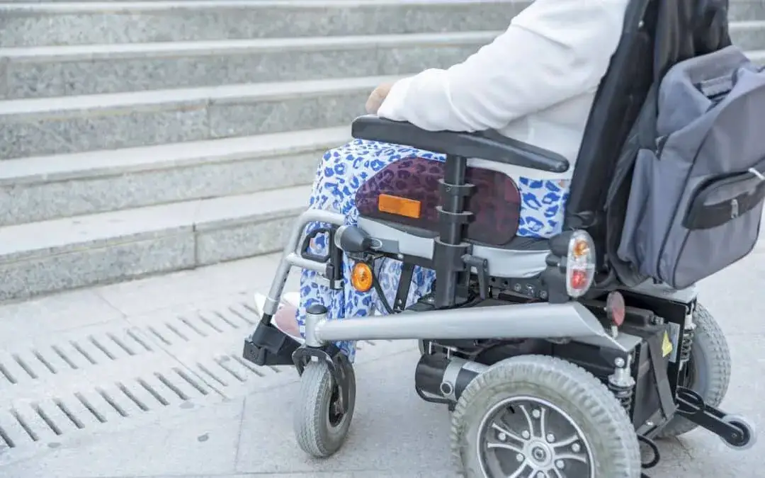 Kto może wystawić zlecenie na wózek inwalidzki? Oto kluczowe informacje