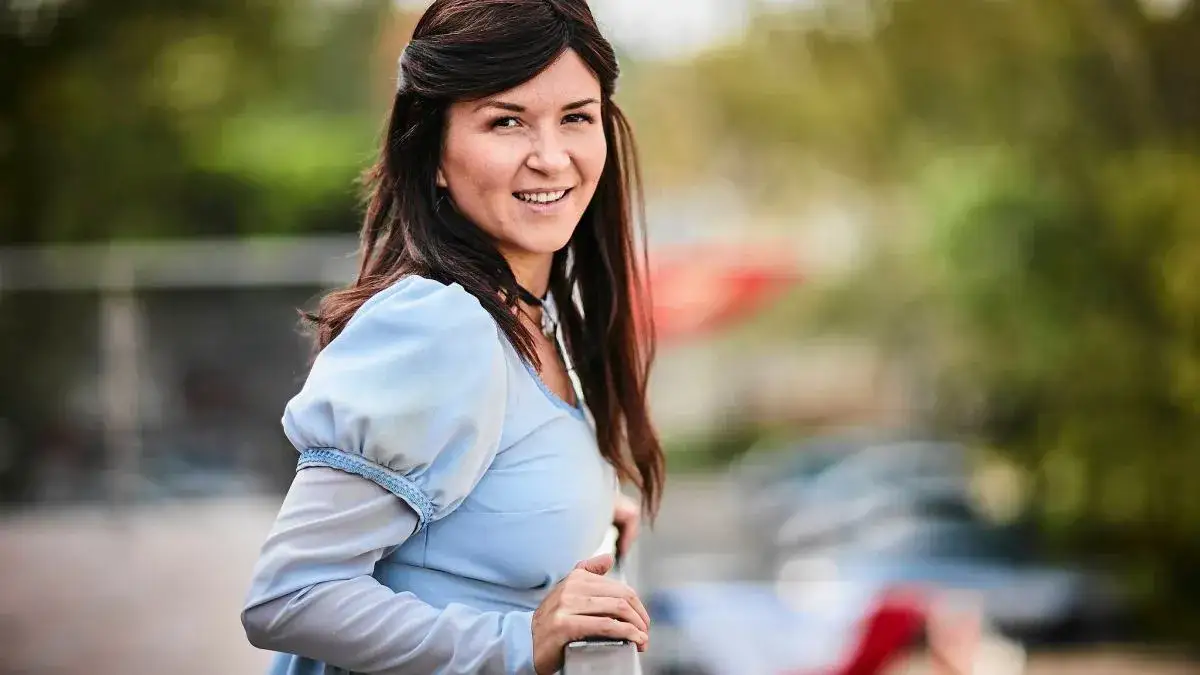 Kto śpiewa mam tę moc? Poznaj Katarzynę Łaskę i jej sukces w Krainie Lodu