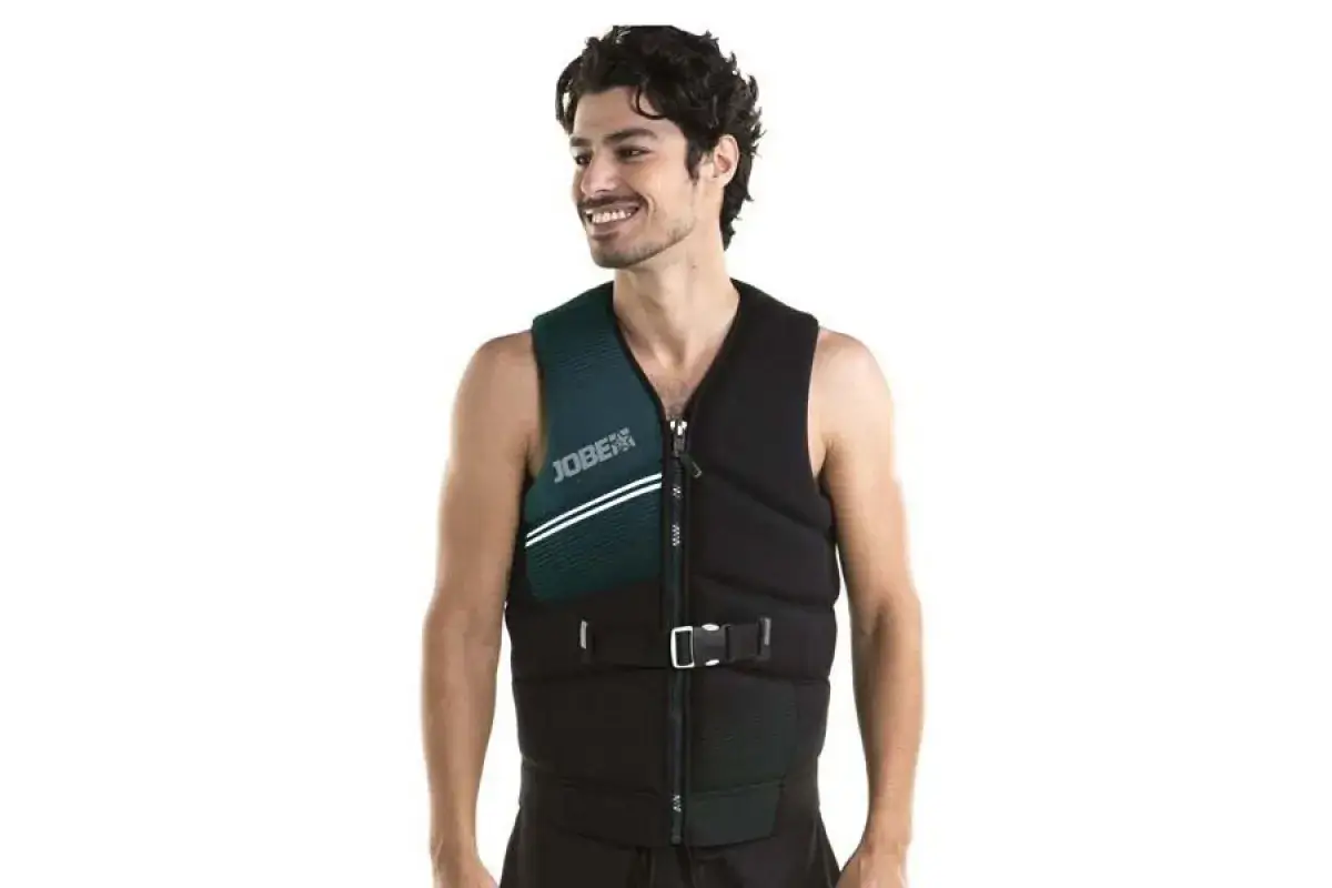 Kamizelka do pływania dla dorosłych: Asekuracyjna czy ratunkowa?