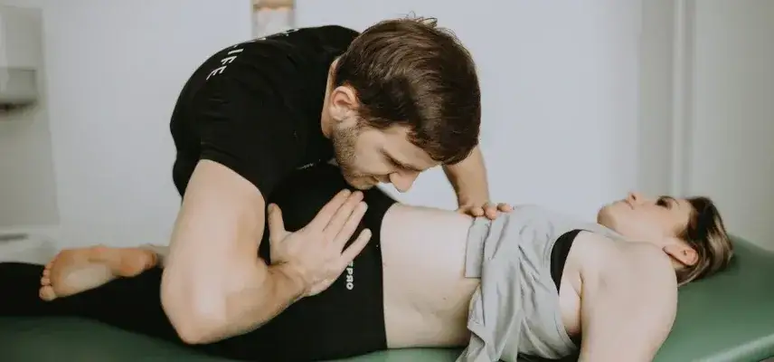 Jak się zwracać do fizjoterapeuty, aby uniknąć niezręczności?