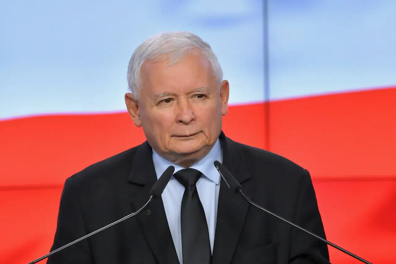 W którym roku urodził się Jarosław Kaczyński? Zaskakujące fakty o nim