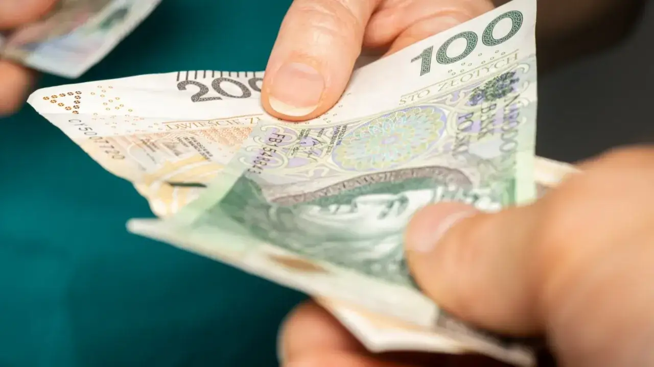 Ile można zarobić na Facebooku? Od kilkuset do tysięcy złotych!