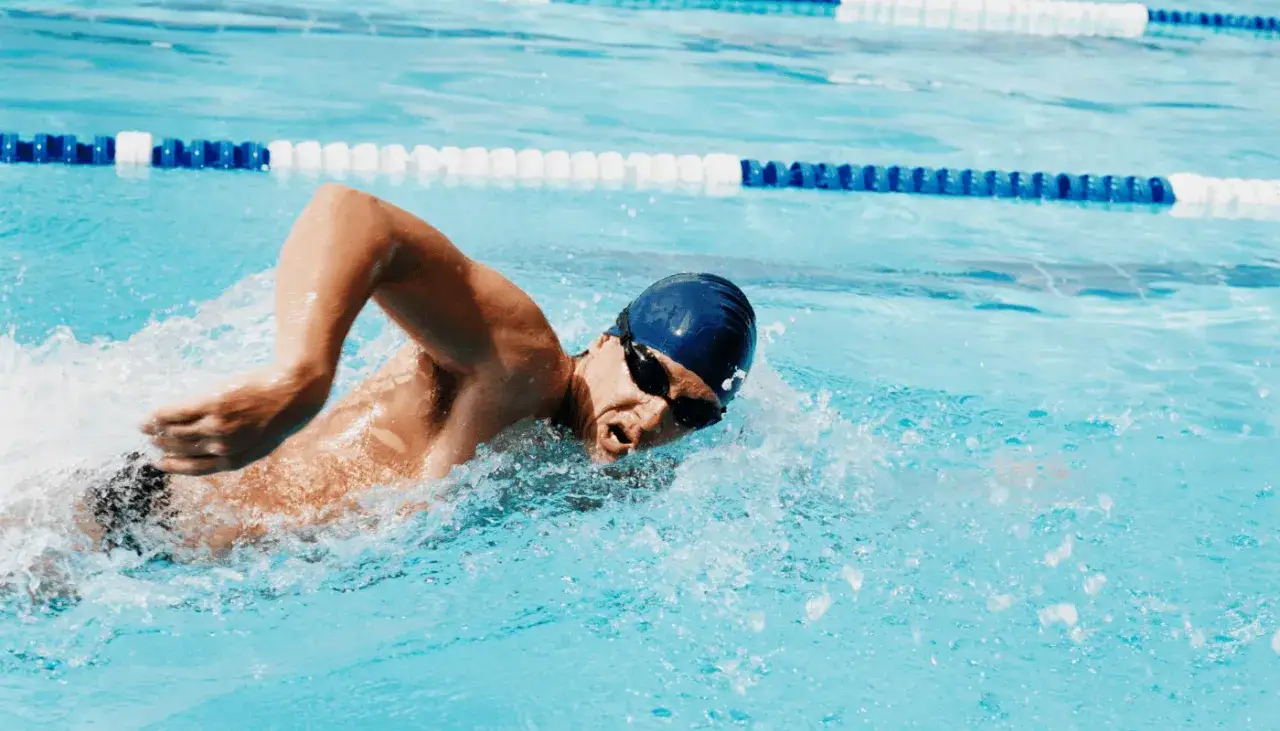 Jak poprawić technikę pływania kraulem i uniknąć najczęstszych błędów