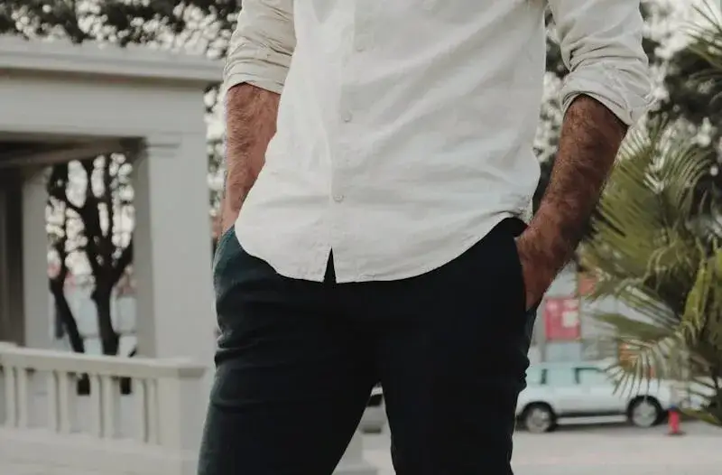 Koszula i Jeansy: Jak Tworzyć Stylowe Zestawy na Każdą Okazję