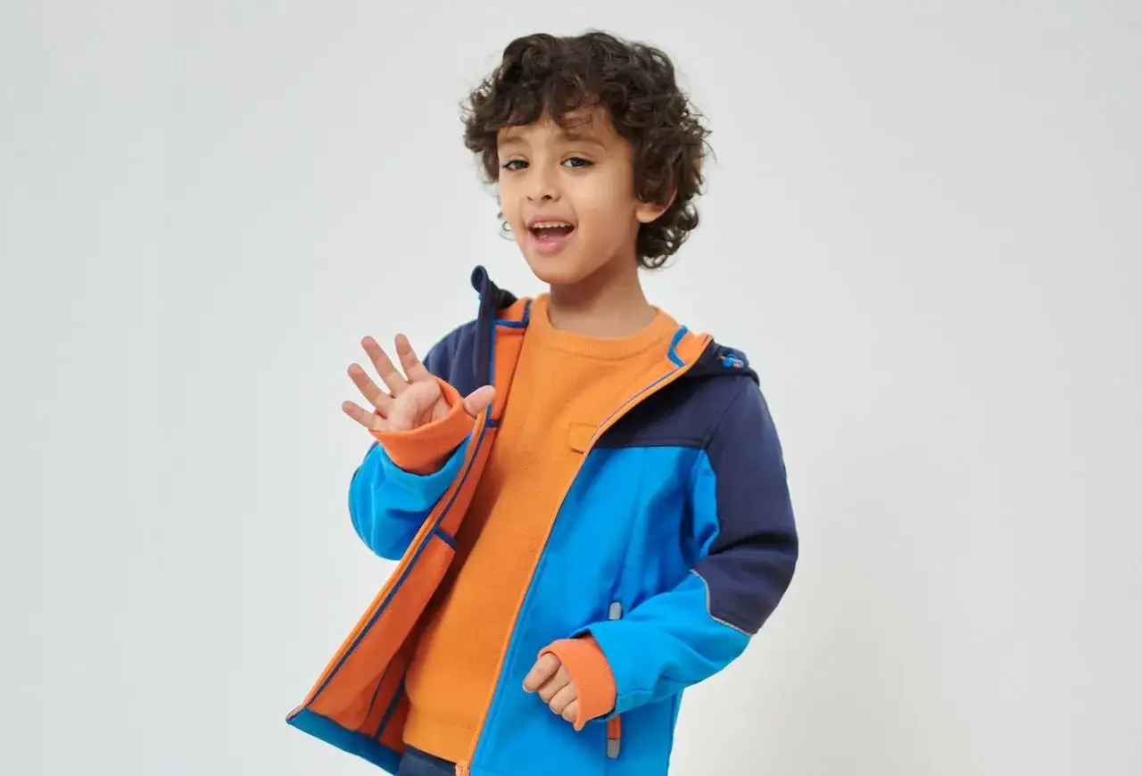 Sinsay kurtki dla chłopca: Modne, ciepłe, w dobrej cenie?