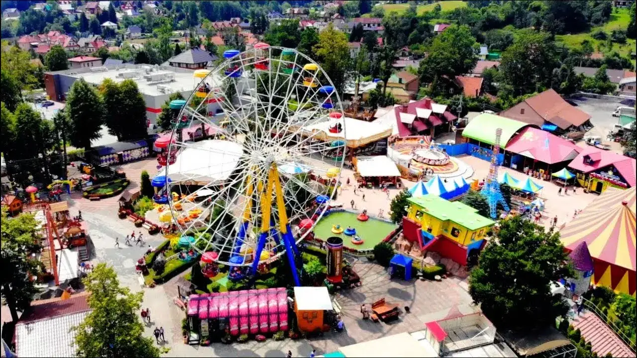 Skomielna Czarna: atrakcje na każdą porę roku. Co warto zobaczyć?