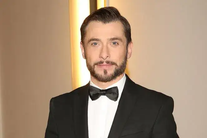 Czy Kacper Kuszewski ma żonę? Prawda o życiu prywatnym aktora w 2025