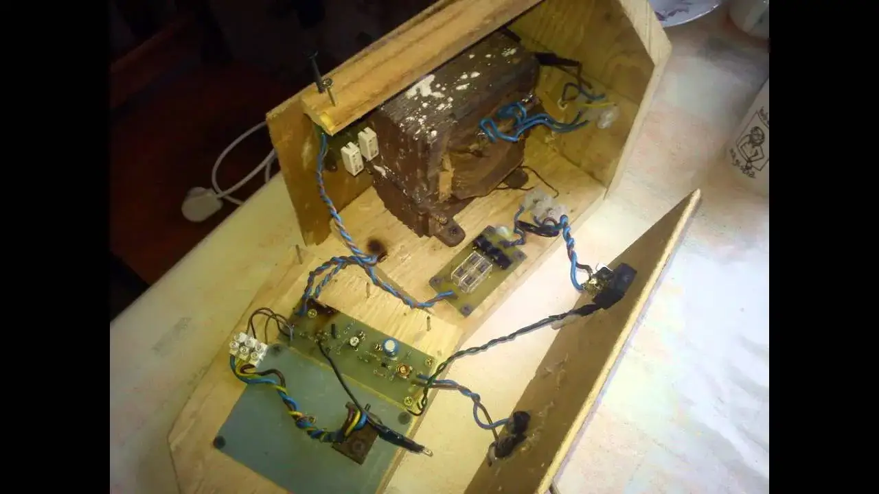 Zbuduj prostownik DIY: Jak stworzyć niezawodne urządzenie?