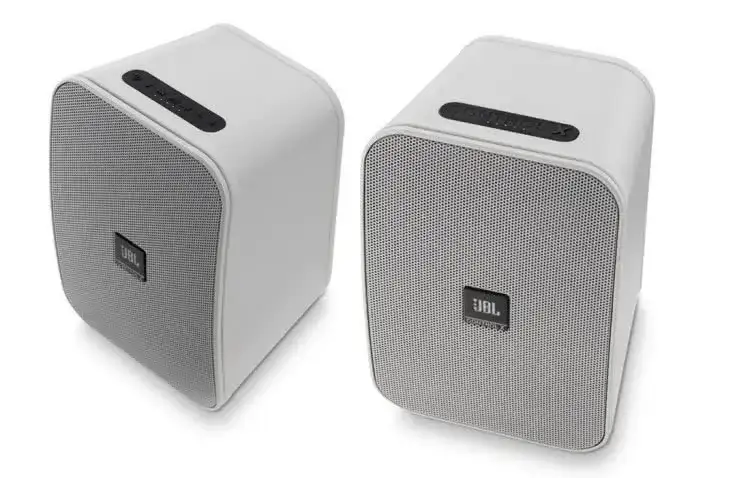 Jak połączyć dwa głośniki JBL i cieszyć się lepszym dźwiękiem