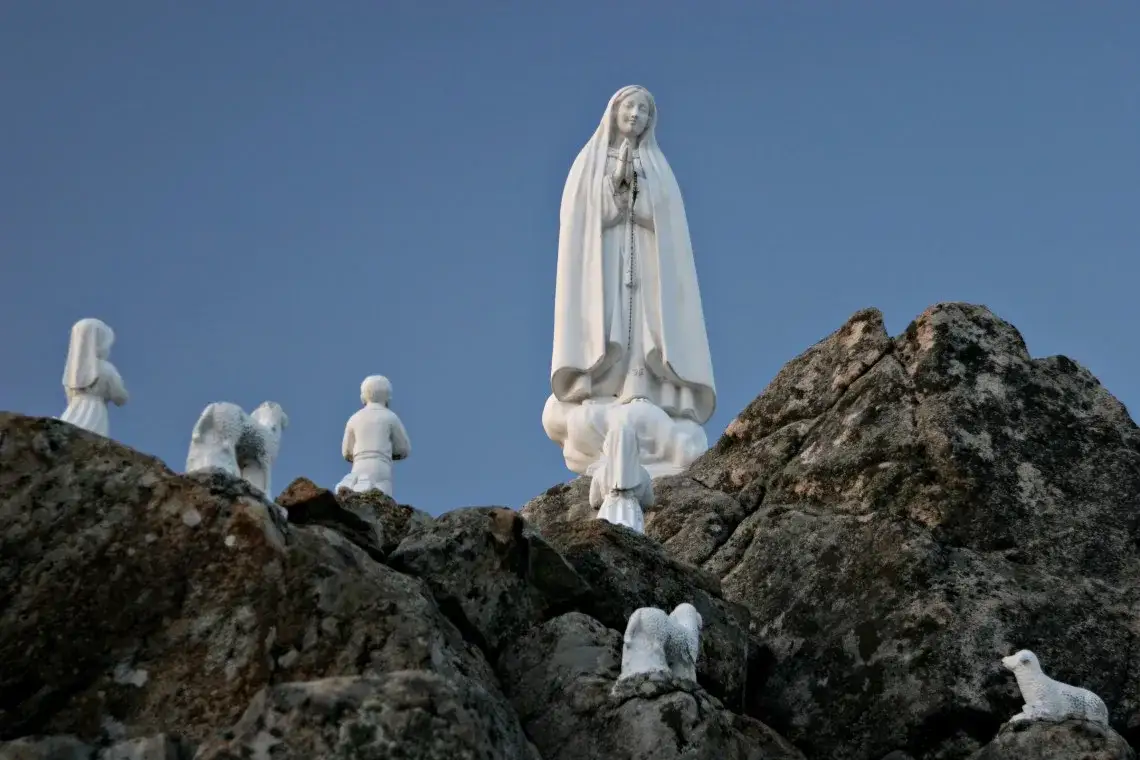 Najsłynniejsze sanktuaria maryjne na świecie, które warto odwiedzić