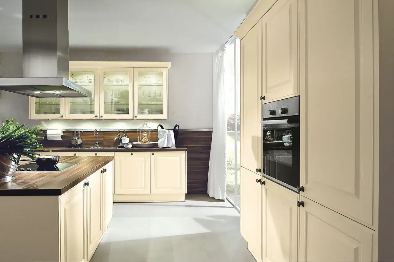 Jaką podłogę do białej kuchni z drewnianym blatem wybrać, aby uniknąć błędów?