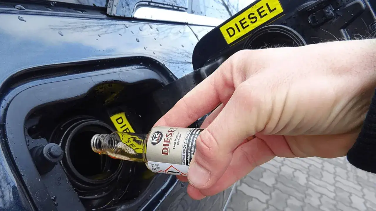 Co dodać do paliwa żeby zatrzeć silnik? Odkryj niebezpieczeństwa i konsekwencje