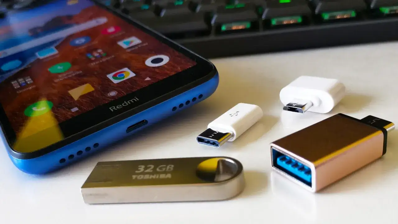 Podłącz pendrive do iPhone'a (Lightning/USB-C): Pełny poradnik