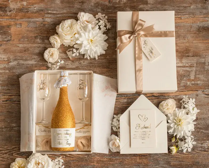 Jak zapakować wino na ślub - kreatywne pomysły na wyjątkowy prezent