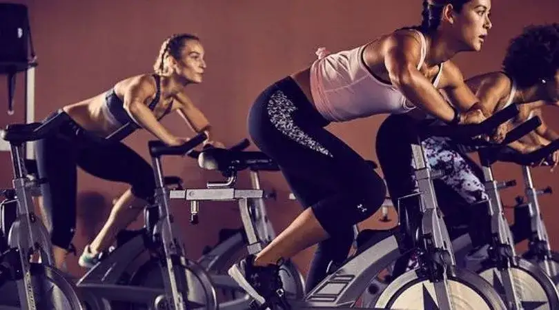 Ile jeździć na rowerze stacjonarnym żeby schudnąć skutecznie?