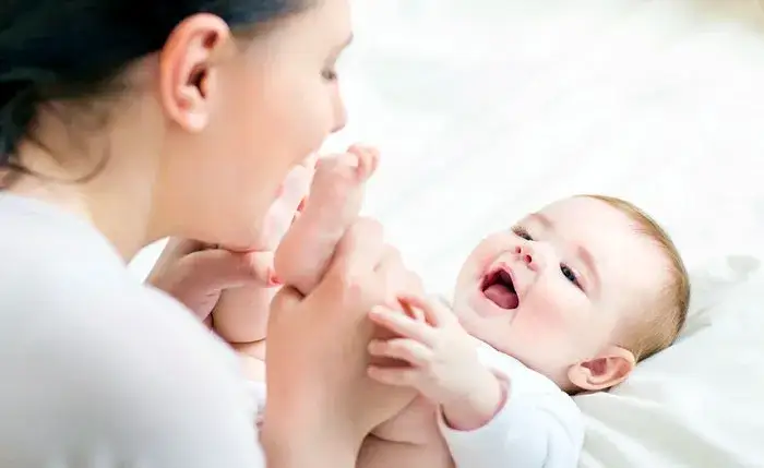 Jak stymulować rozwój 3 miesięcznego dziecka i uniknąć błędów