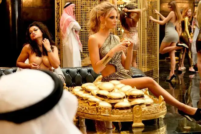 O kim jest Dziewczyny z Dubaju - postacie i role w filmie