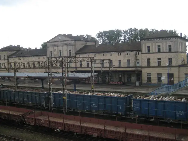 Krzyż Wielkopolski: Więcej niż stacja! Odkryj skarby regionu