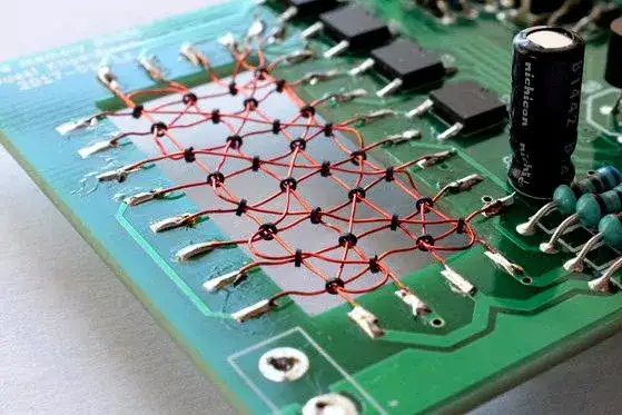 Pamięć ferrytowa: Zastosowanie i właściwości, które warto znać