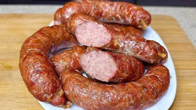 Jak długo piec kiełbasę w piekarniku? Czas i wskazówki dla idealnej kiełbasy