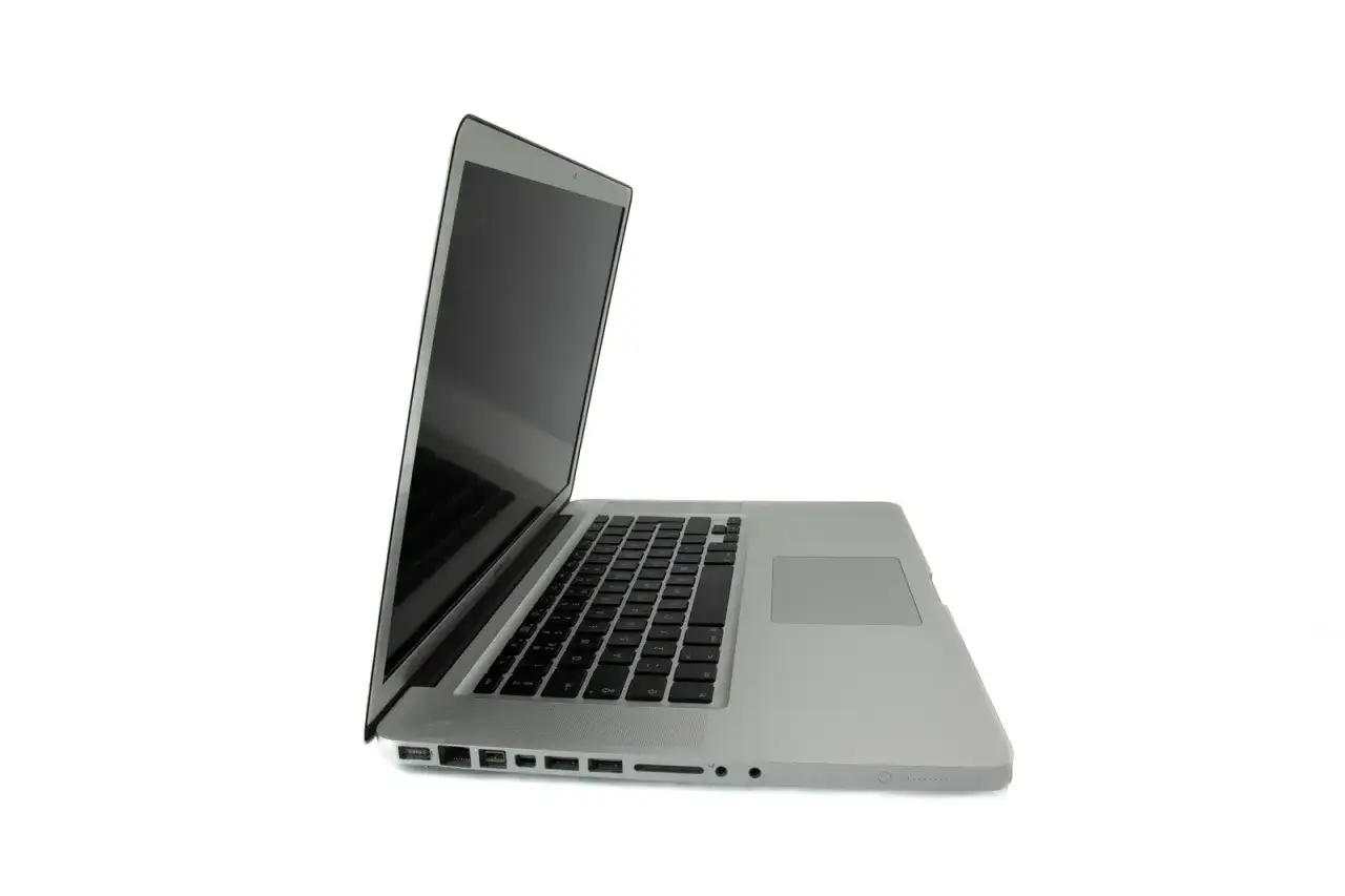 MacBook Pro A1286: Czy warto jest kupić ten kultowy model? Porady
