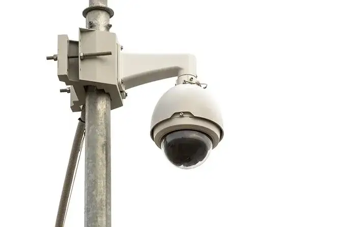 Jakie są instalacje na osiedlu i jak wpływają na Twoje bezpieczeństwo?