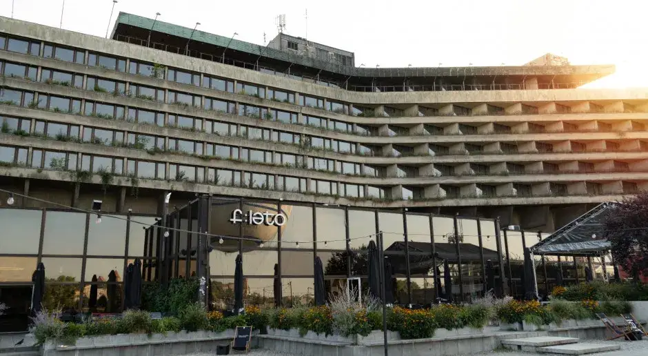 Hotel Forum Kraków: Co doprowadziło do zamknięcia tej ikony?