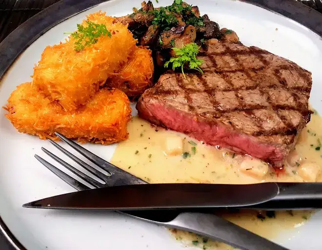 Entrecôte grillée : combien de calories ? Le guide complet
