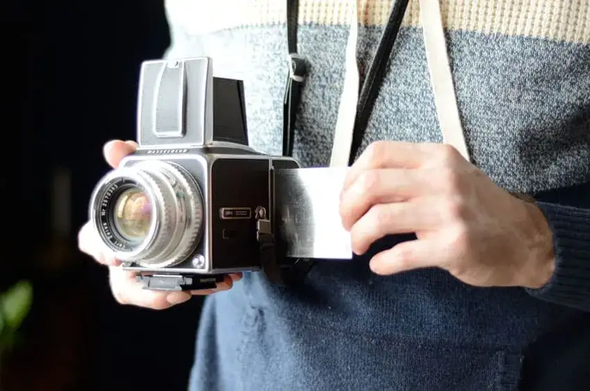 Hasselblad V: Poprawne przewijanie filmu i podwójne ekspozycje