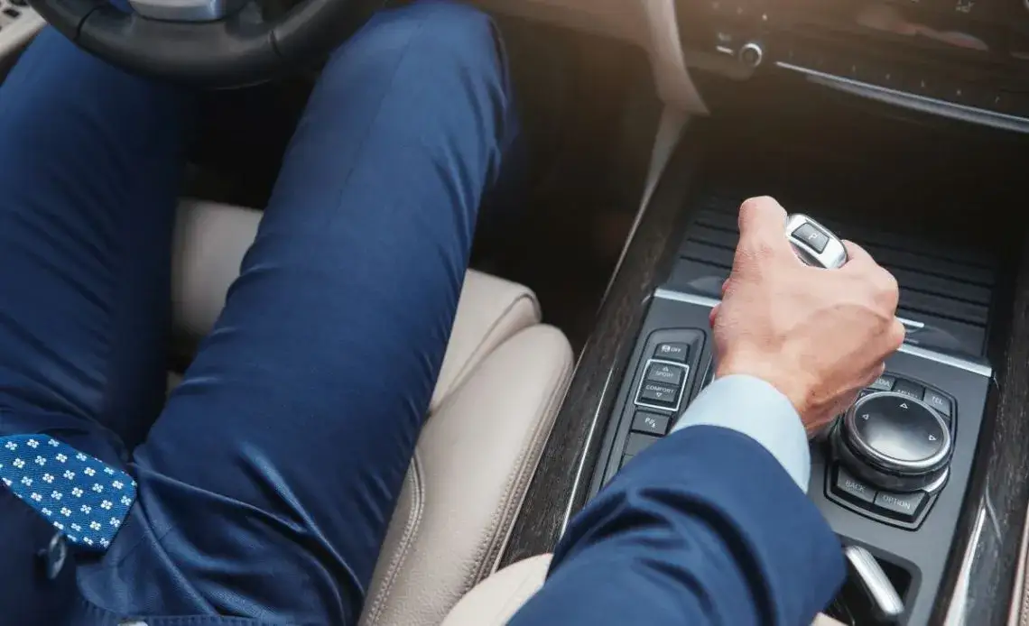 Objawy zużytego sprzęgła w automacie – nie ignoruj tych sygnałów