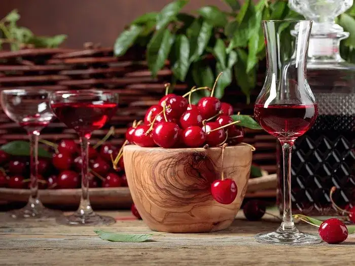 Jak się robi wino z wiśni - prosty przepis na domowe wino