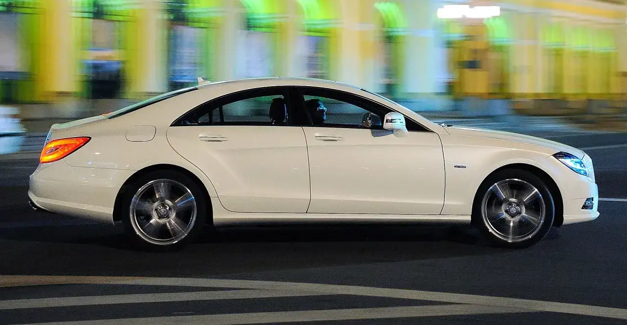 Mercedes CLS 63 AMG: Czy warto kupić używany? Wady i koszty