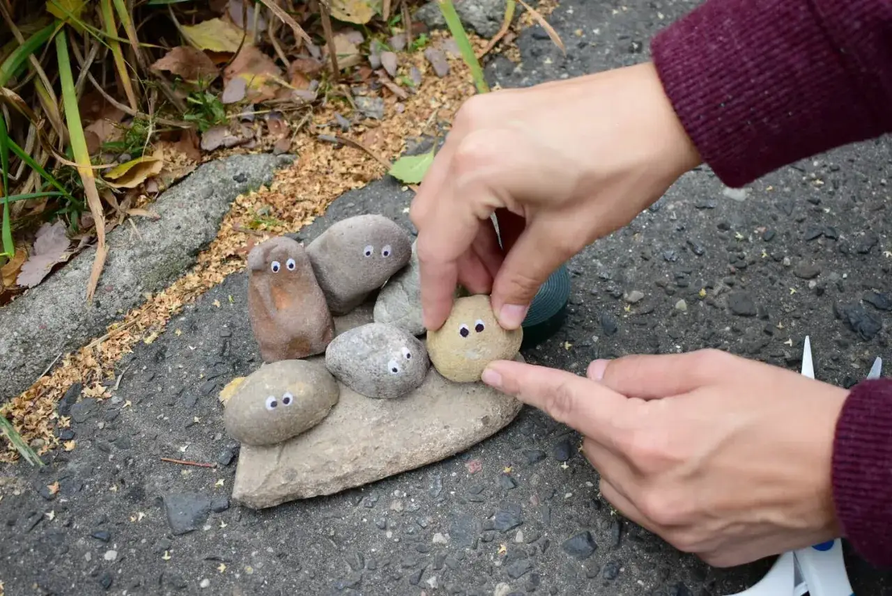 Ozdoby z kamienia do ogrodu jak zrobić samemu - kreatywne projekty DIY