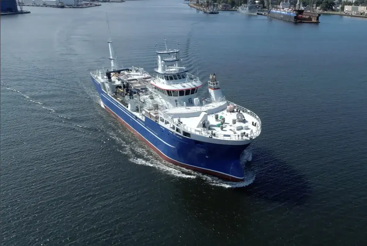 Transport ryb znad morza: 0-2°C to klucz do świeżości!