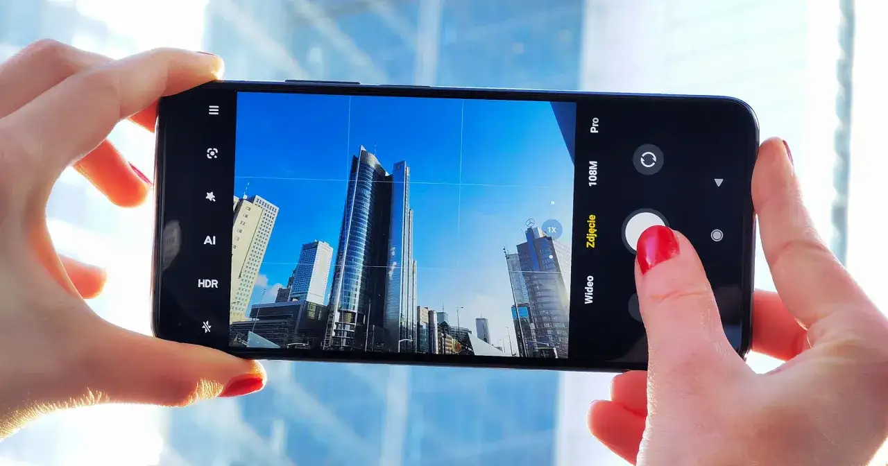 Profesjonalne zdjęcia: Od smartfona po lustrzankę pełny kurs