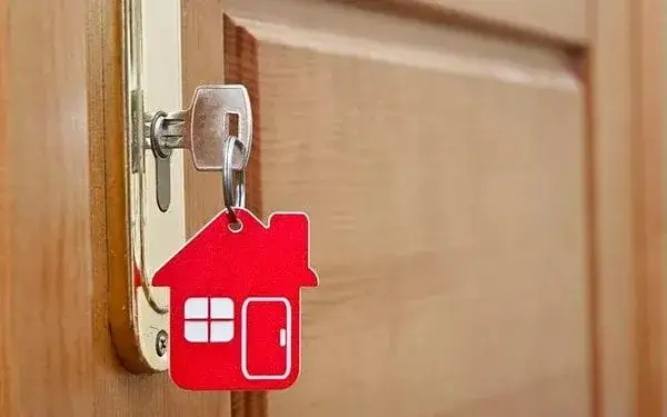 Czy można wynająć mieszkanie od spółdzielni mieszkaniowej? Sprawdź wymagania!