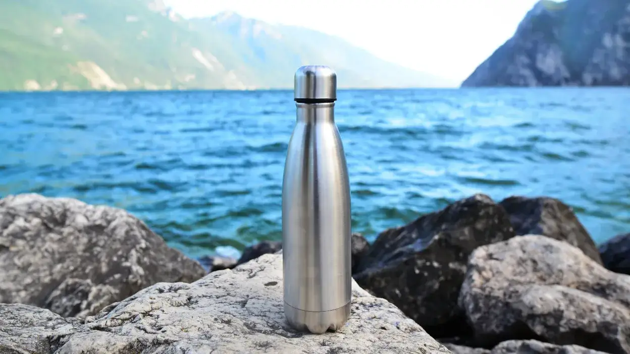 Termos szklany czy stalowy? Sprawdź kluczowe różnice i wybierz idealny