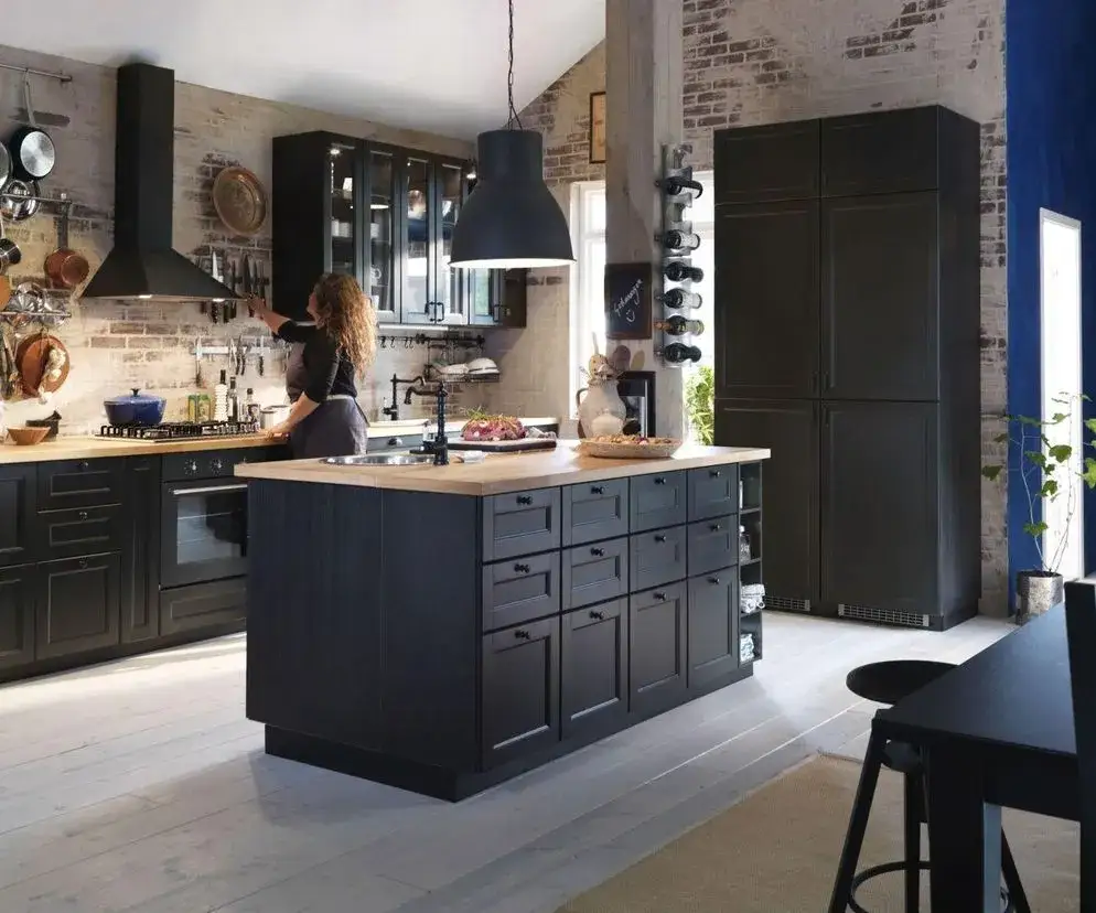 Koszty montażu mebli IKEA: Porównanie cen i jak zaoszczędzić?