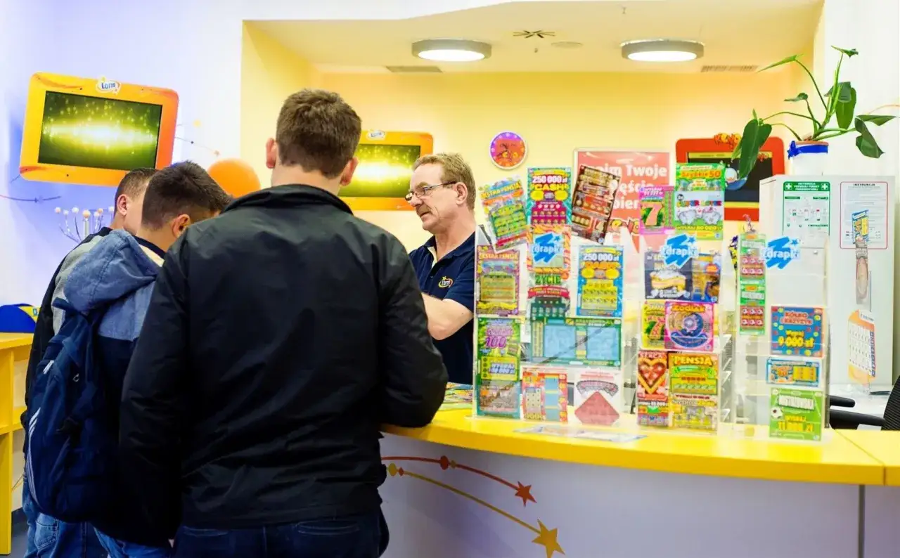 Zdrapki Lotto na Orlenie? Sprawdź, gdzie kupić i jak odebrać wygraną!