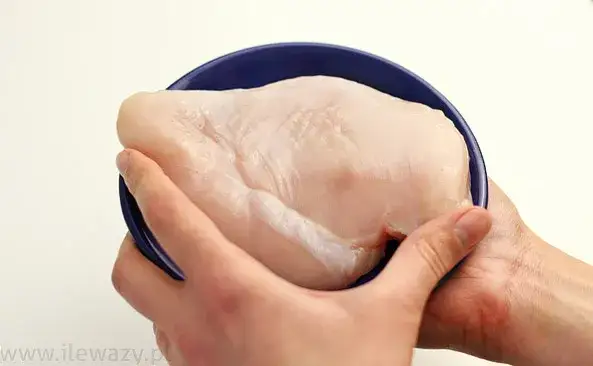 Ile waży pierś z kurczaka? Klucz do precyzyjnych kalorii