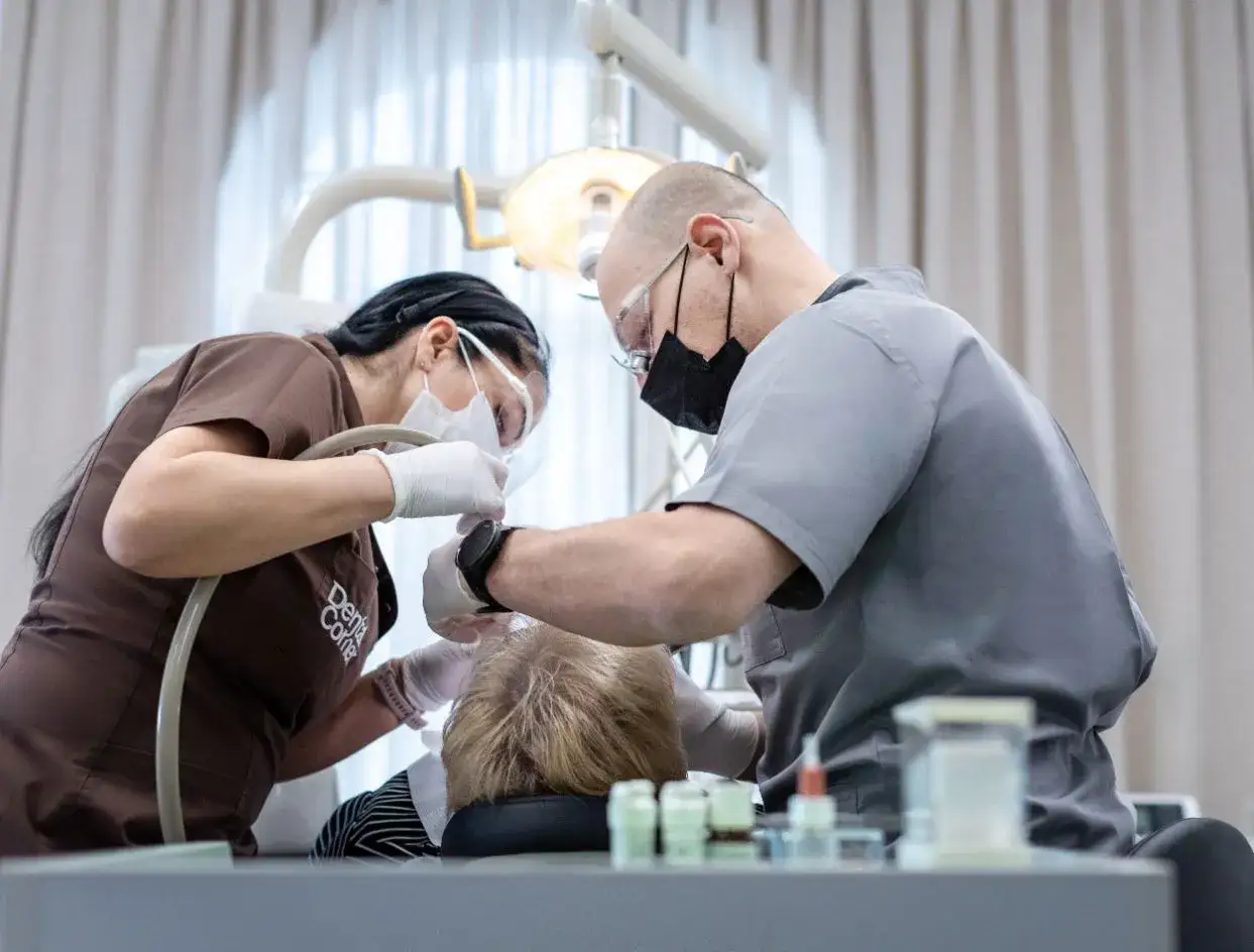 Czy podczas okresu można iść do dentysty? Sprawdź, czy to bezpieczne