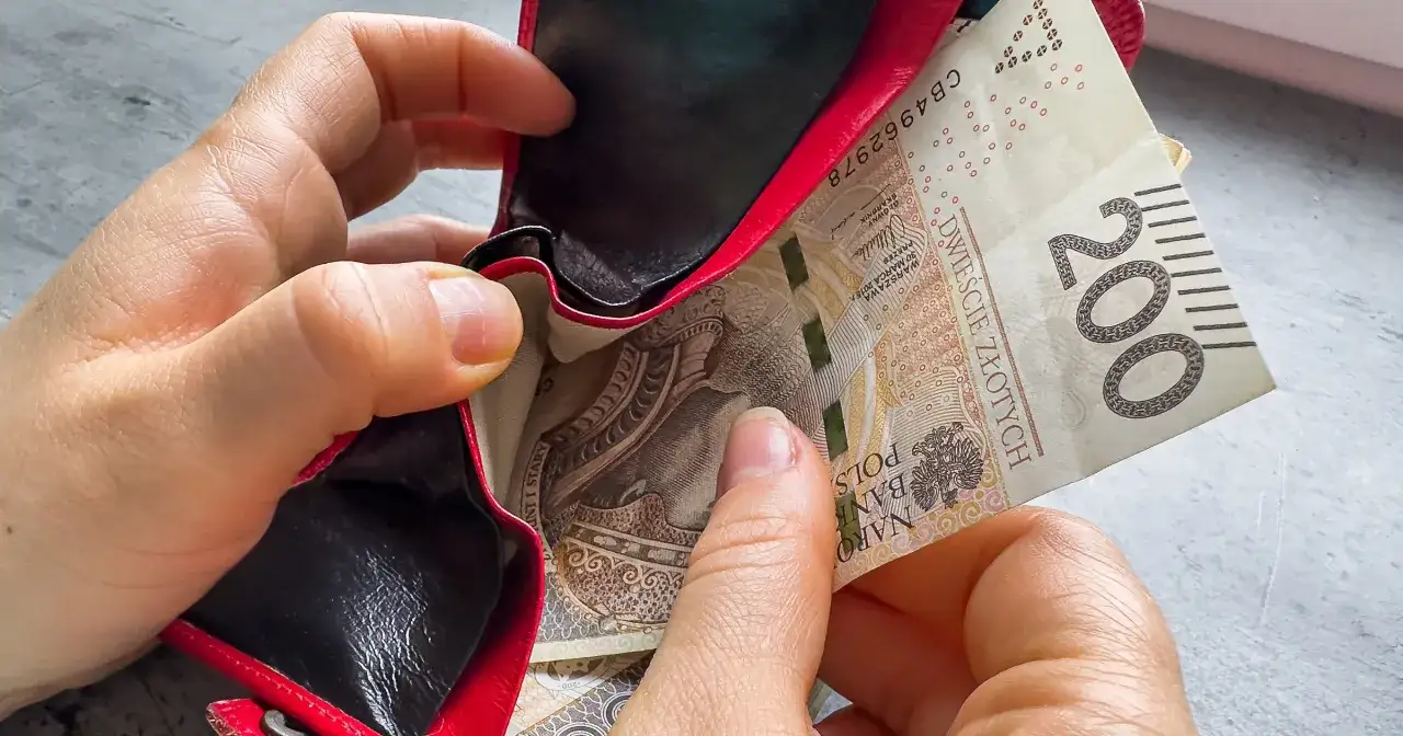 Ile wynosi opieka nad starszą osobą? Sprawdź koszty i wsparcie finansowe