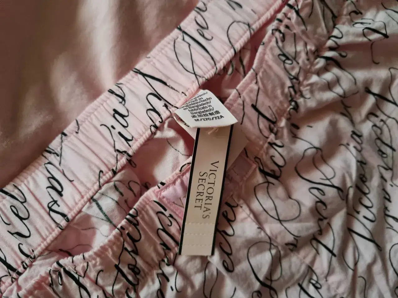 Piżamy Victoria's Secret: Przewodnik po rozmiarach, modelach i cenach